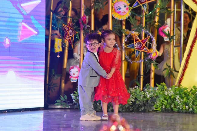 Full-Moon Festival performance program