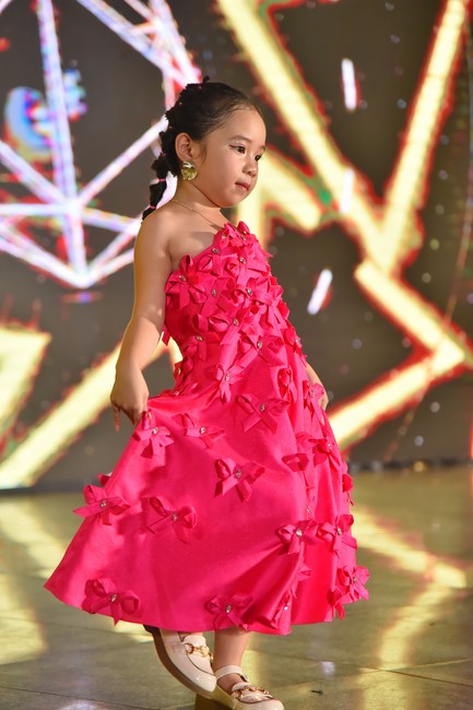 Full-Moon Festival performance program