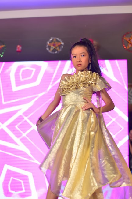 Full-Moon Festival performance program