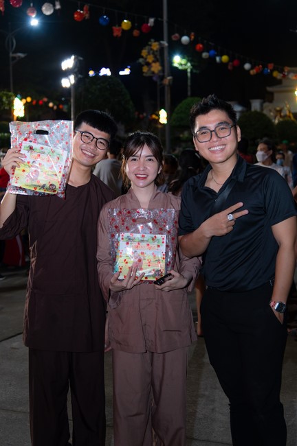 Full-Moon Festival performance program