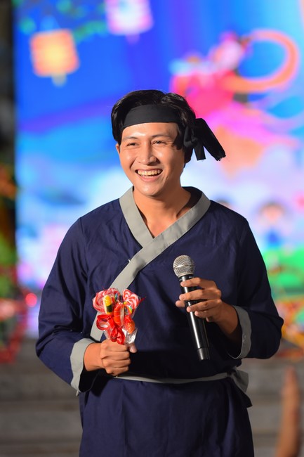 Full-Moon Festival performance program