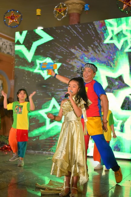 Full-Moon Festival performance program