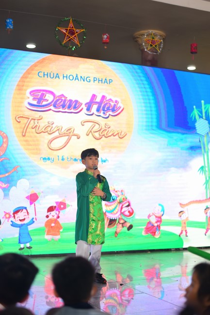 Full-Moon Festival performance program