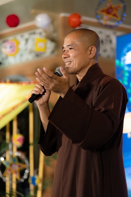 Full-Moon Festival performance program