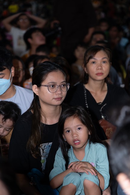 Full-Moon Festival performance program