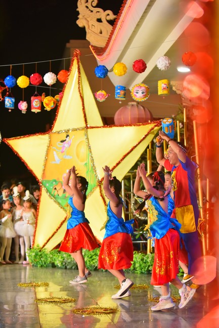 Full-Moon Festival performance program
