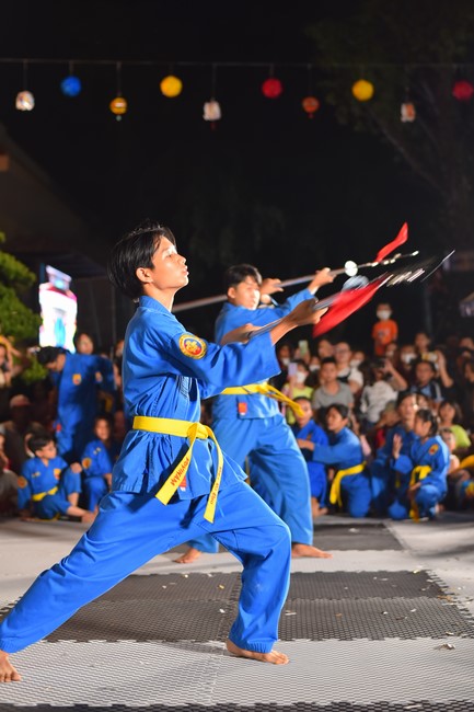 Full-Moon Festival performance program