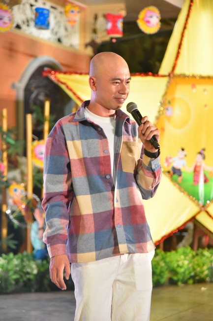 Full-Moon Festival performance program