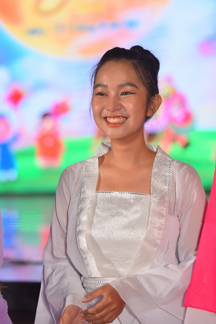 Full-Moon Festival performance program