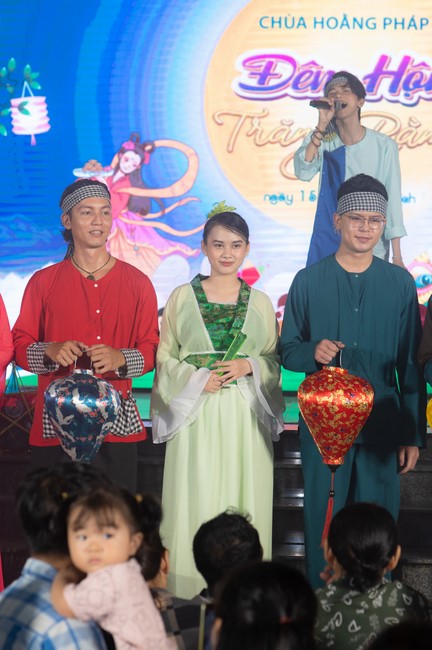 Full-Moon Festival performance program