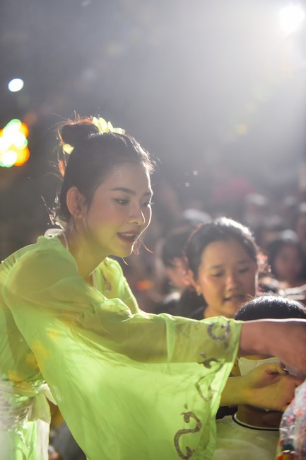 Full-Moon Festival performance program