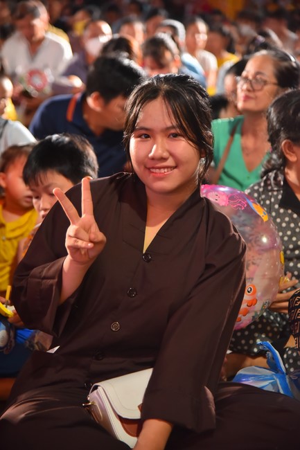 Full-Moon Festival performance program