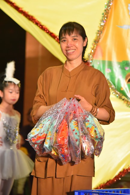 Full-Moon Festival performance program