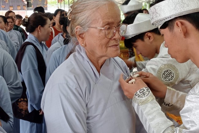 The Ullambana Great Ceremony at Truong Phap pagoda, Hau Giang