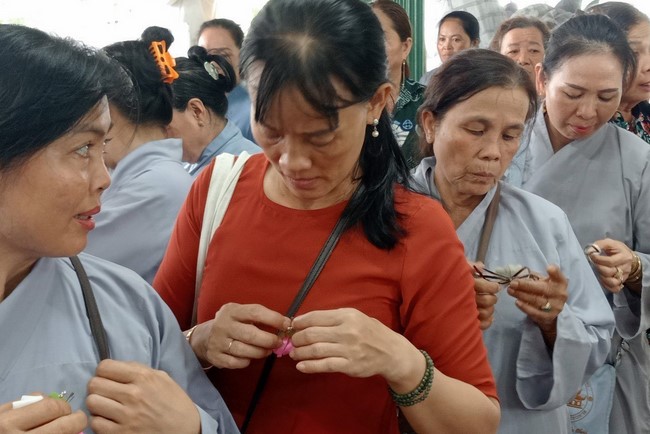 The Ullambana Great Ceremony at Truong Phap pagoda, Hau Giang