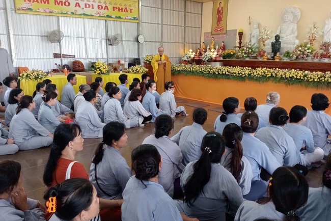 The Ullambana Great Ceremony at Truong Phap pagoda, Hau Giang