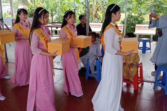 The Ullambana Great Ceremony at Truong Phap pagoda, Hau Giang