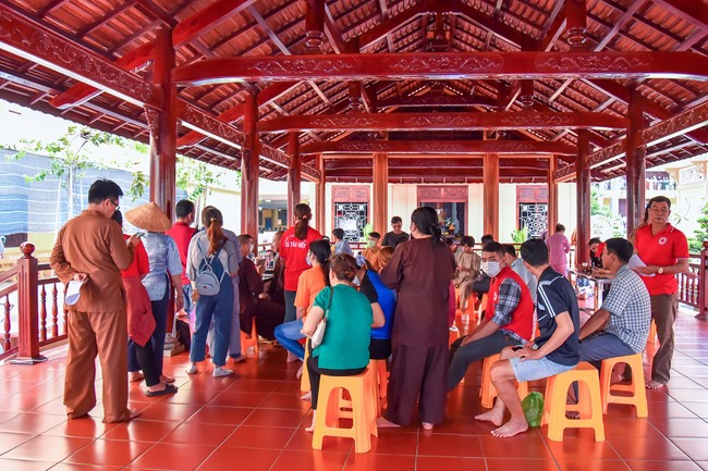 Humanitarian Blood Donation