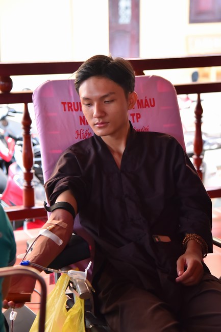 Humanitarian Blood Donation