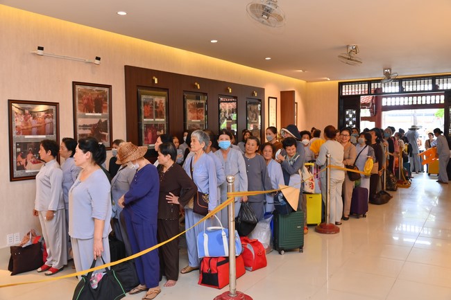 Entering into the 100th Seven-Day Retreat