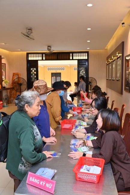 Entering into the 100th Seven-Day Retreat