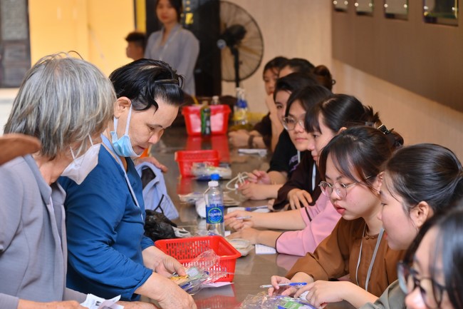 Entering into the 100th Seven-Day Retreat