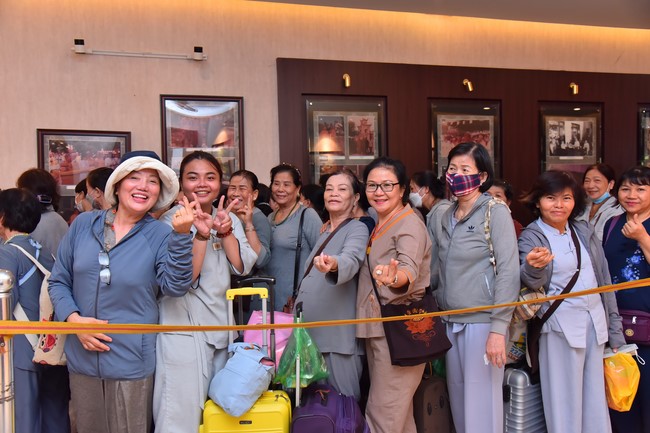 Entering into the 100th Seven-Day Retreat