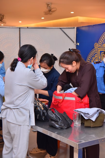 Entering into the 100th Seven-Day Retreat