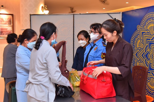 Entering into the 100th Seven-Day Retreat