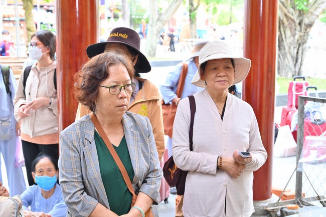 Entering into the 100th Seven-Day Retreat