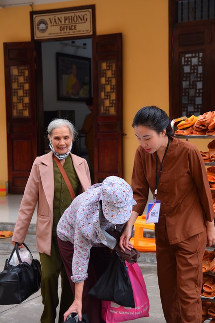 Entering into the 100th Seven-Day Retreat