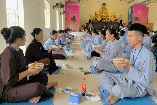 One-day Practice at Dong Cao Pagoda, Thanh Hoa