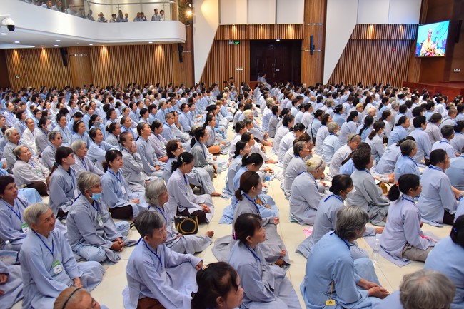 Opening the 100th Seven - Day Retreat