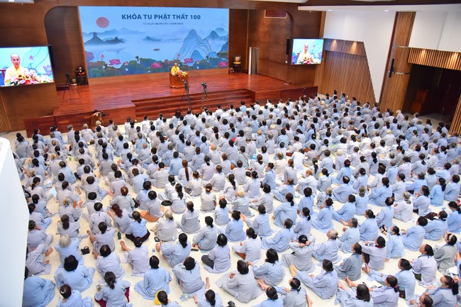 Opening the 100th Seven - Day Retreat