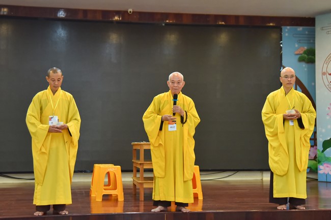 Opening the 100th Seven - Day Retreat