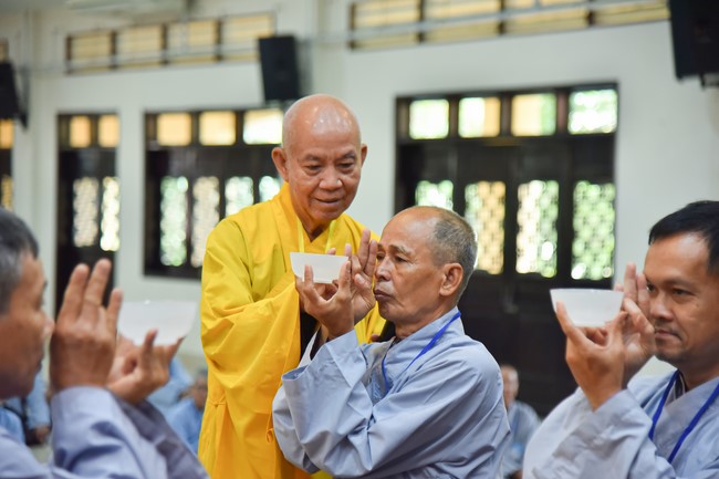 Opening the 100th Seven - Day Retreat