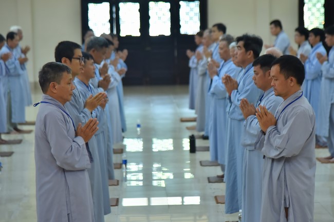 Opening the 100th Seven - Day Retreat