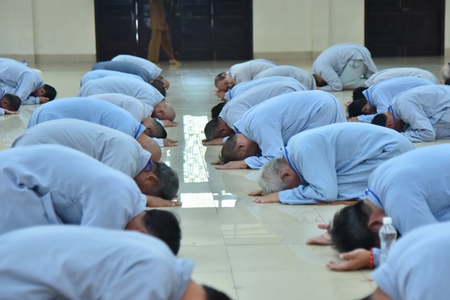 Opening the 100th Seven - Day Retreat