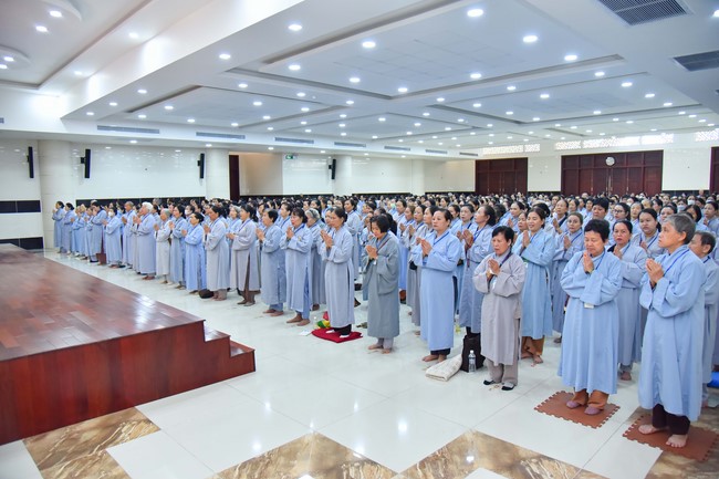 Opening the 100th Seven - Day Retreat