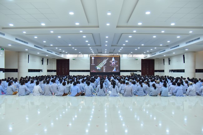 Opening the 100th Seven - Day Retreat