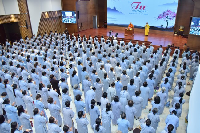 Dharma Talk “Is practice right or wrong?” – The 100th Seven-Day Retreat