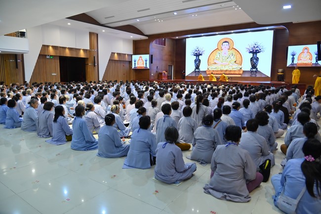 Dharma Talk “Is practice right or wrong?” – The 100th Seven-Day Retreat