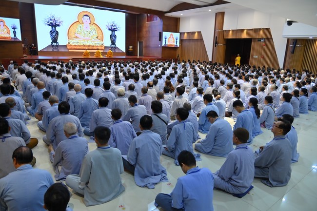 Dharma Talk “Is practice right or wrong?” – The 100th Seven-Day Retreat