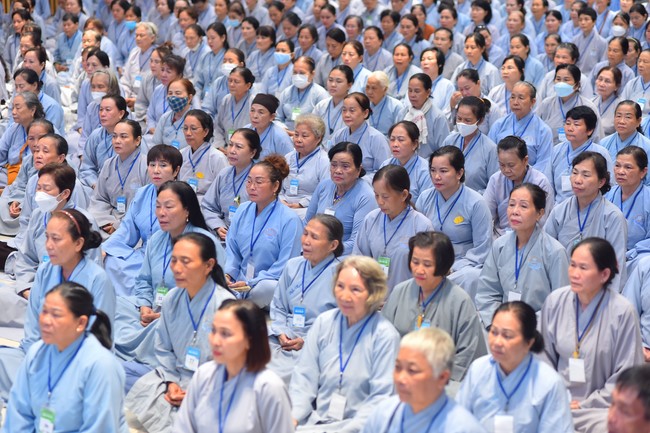 Dharma Talk “Is practice right or wrong?” – The 100th Seven-Day Retreat