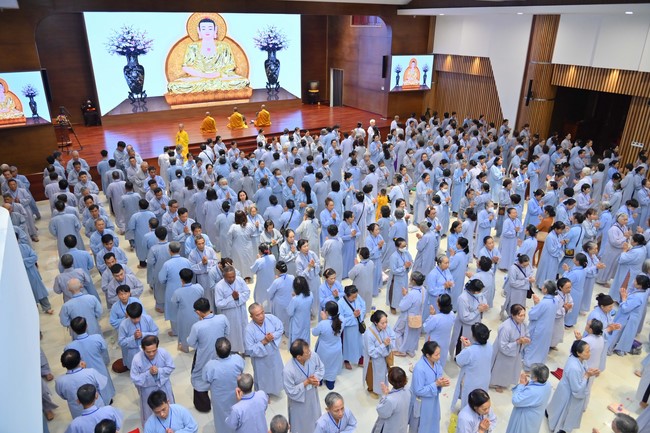 Dharma Talk “Is practice right or wrong?” – The 100th Seven-Day Retreat