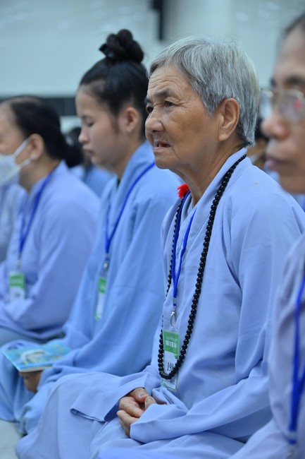 Dharma Talk “Is practice right or wrong?” – The 100th Seven-Day Retreat
