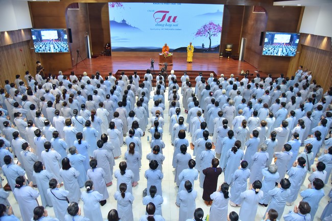 Dharma Talk “Is practice right or wrong?” – The 100th Seven-Day Retreat