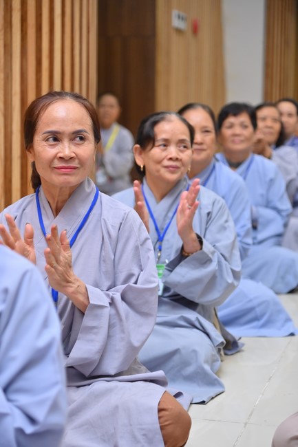 Dharma Talk “Is practice right or wrong?” – The 100th Seven-Day Retreat