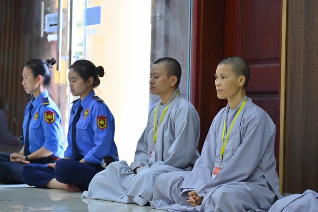 Dharma Talk “Is practice right or wrong?” – The 100th Seven-Day Retreat