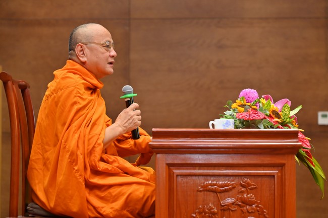 Dharma Talk “Is practice right or wrong?” – The 100th Seven-Day Retreat